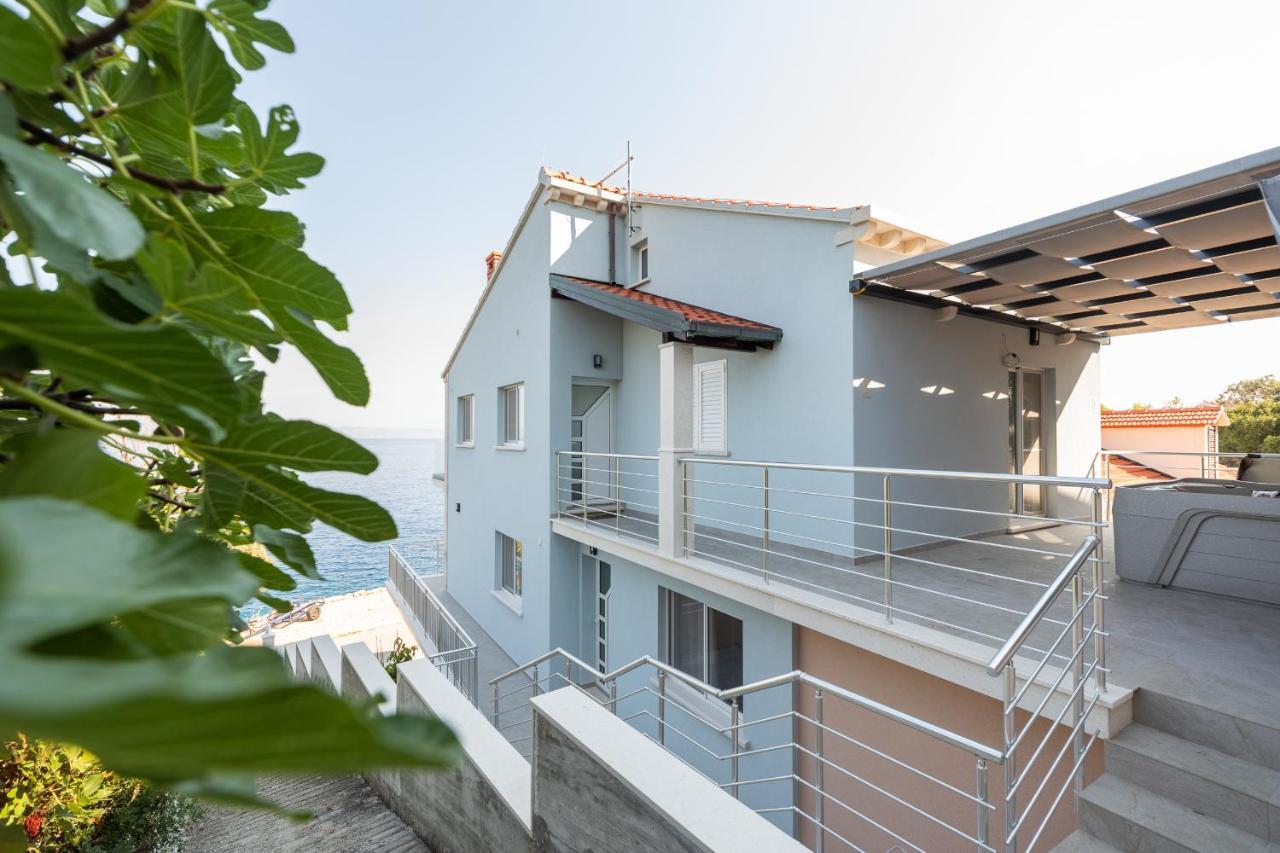 Vila Apartments Marina Blato  Екстериор снимка