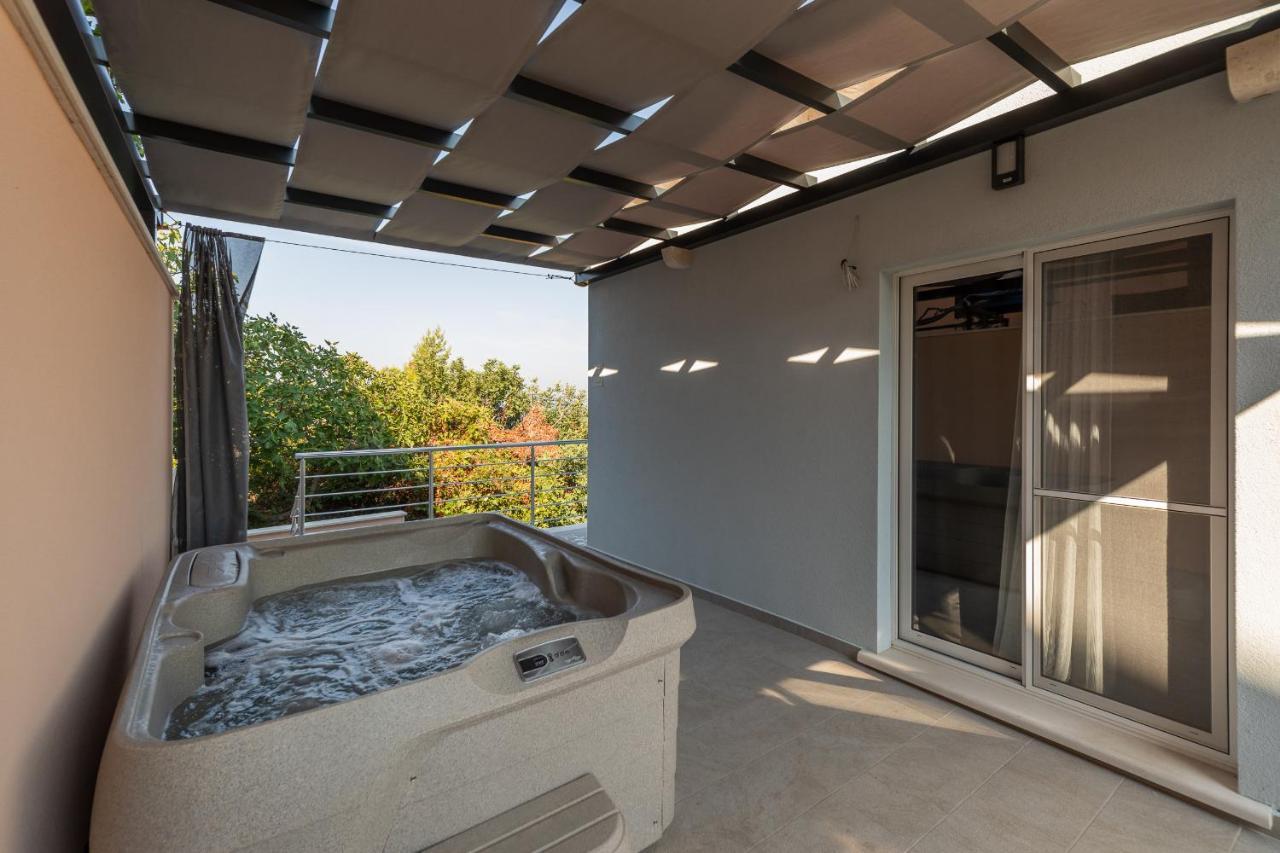 Vila Apartments Marina Blato  Екстериор снимка